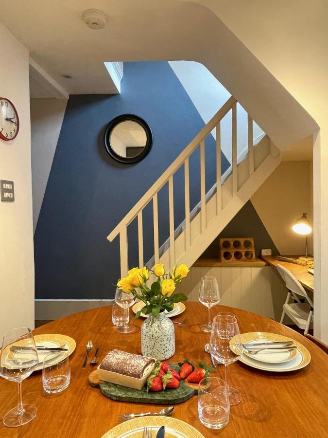Stylish 2-Bedroom Townhouse Next To Brighton Station Экстерьер фото