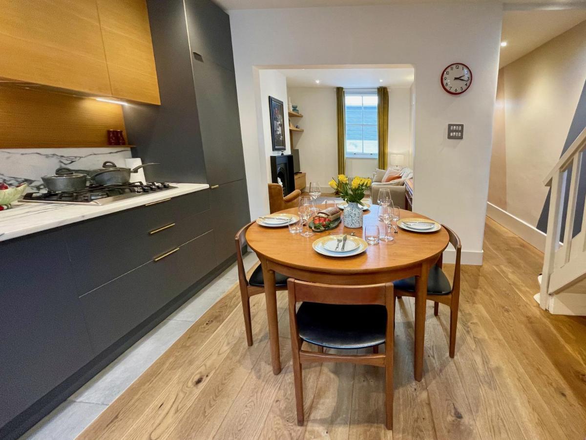 Stylish 2-Bedroom Townhouse Next To Brighton Station Экстерьер фото